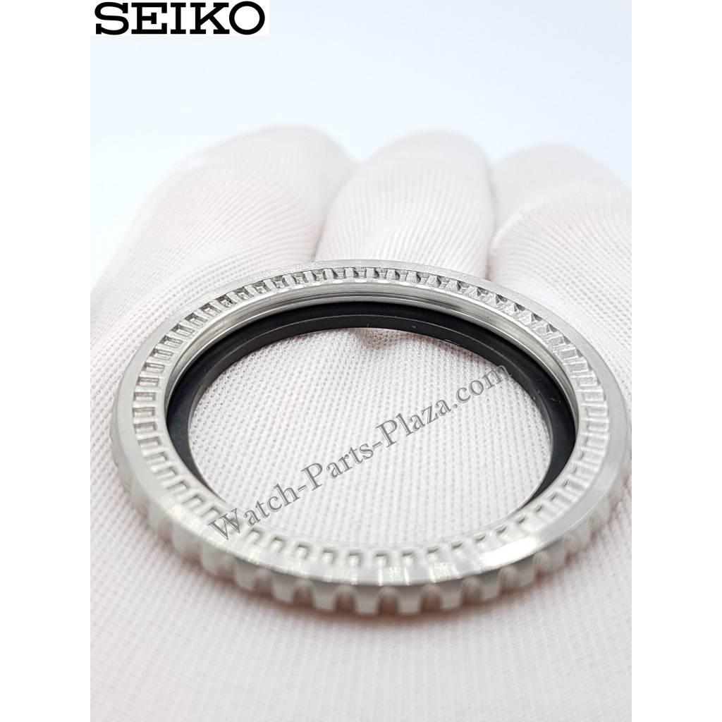 SEIKO KINETIC SKA367 SKA371 BLACK ROTATING BEZEL 5M62 - 0BL0 SBCZ011 ORIGINAL - Watch Plaza