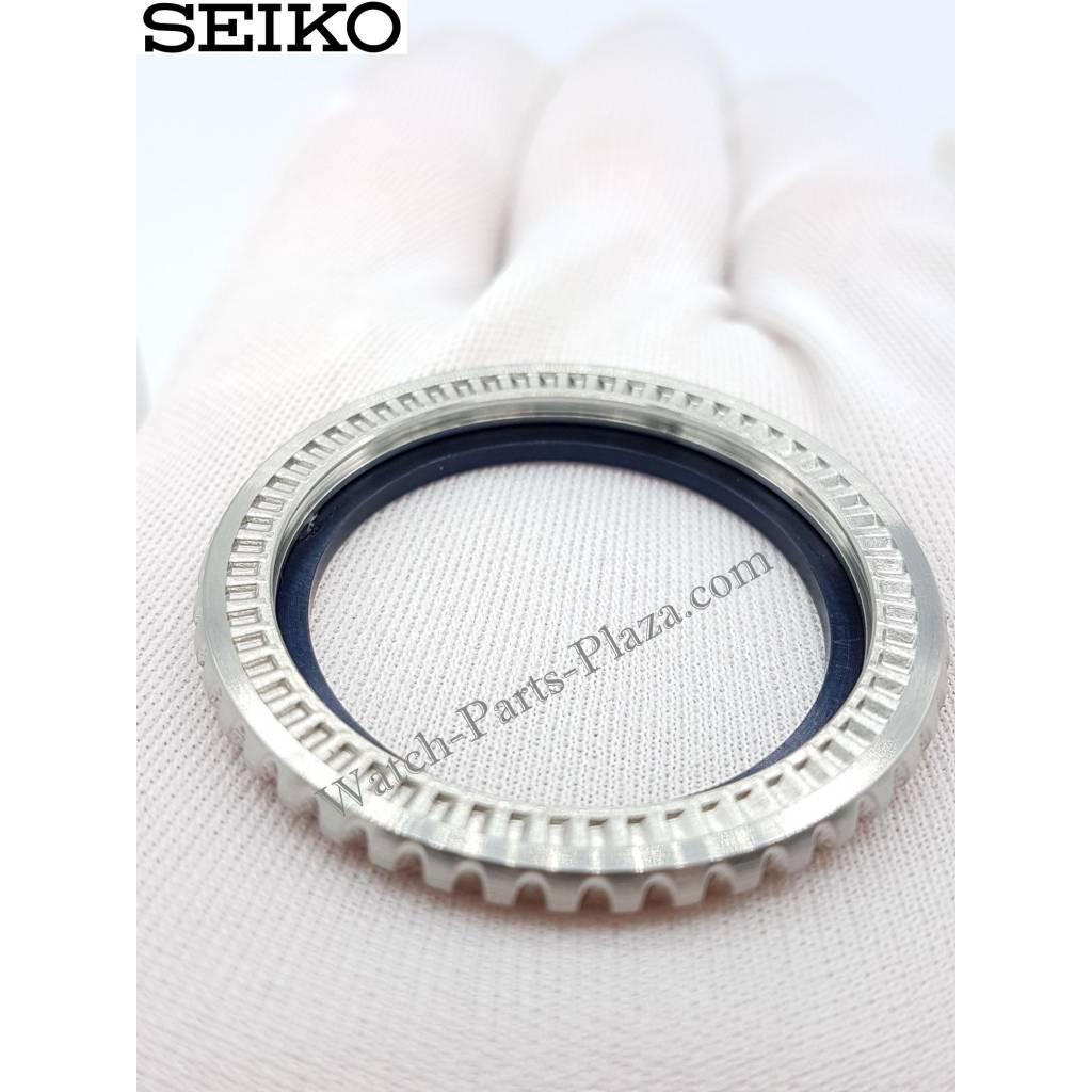 SEIKO PROSPEX KINETIC SKA369 ROTATING BEZEL 5M62 - 0BL0 SBCZ013 BLUE RED ORIGINAL - Watch Plaza