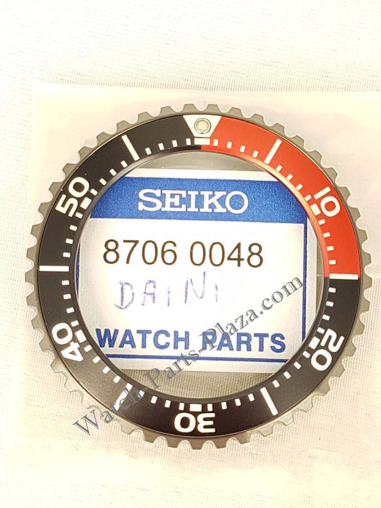Seiko SKA577P1 Kinetic Diver rotating bezel 5M82 - 0AF0 SKA577 black & red original - Watch Plaza